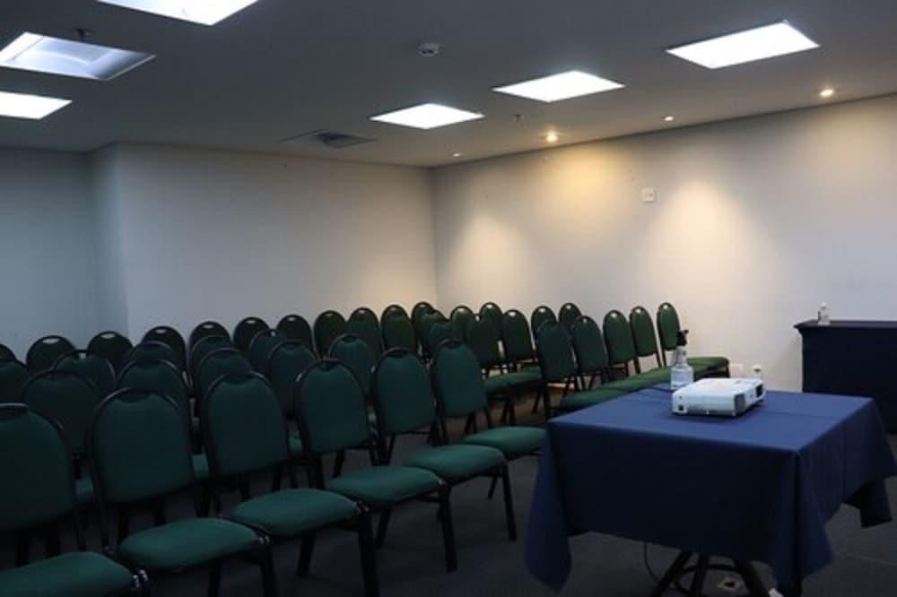 Express Vieiralves Hotel Manaus Buitenkant foto